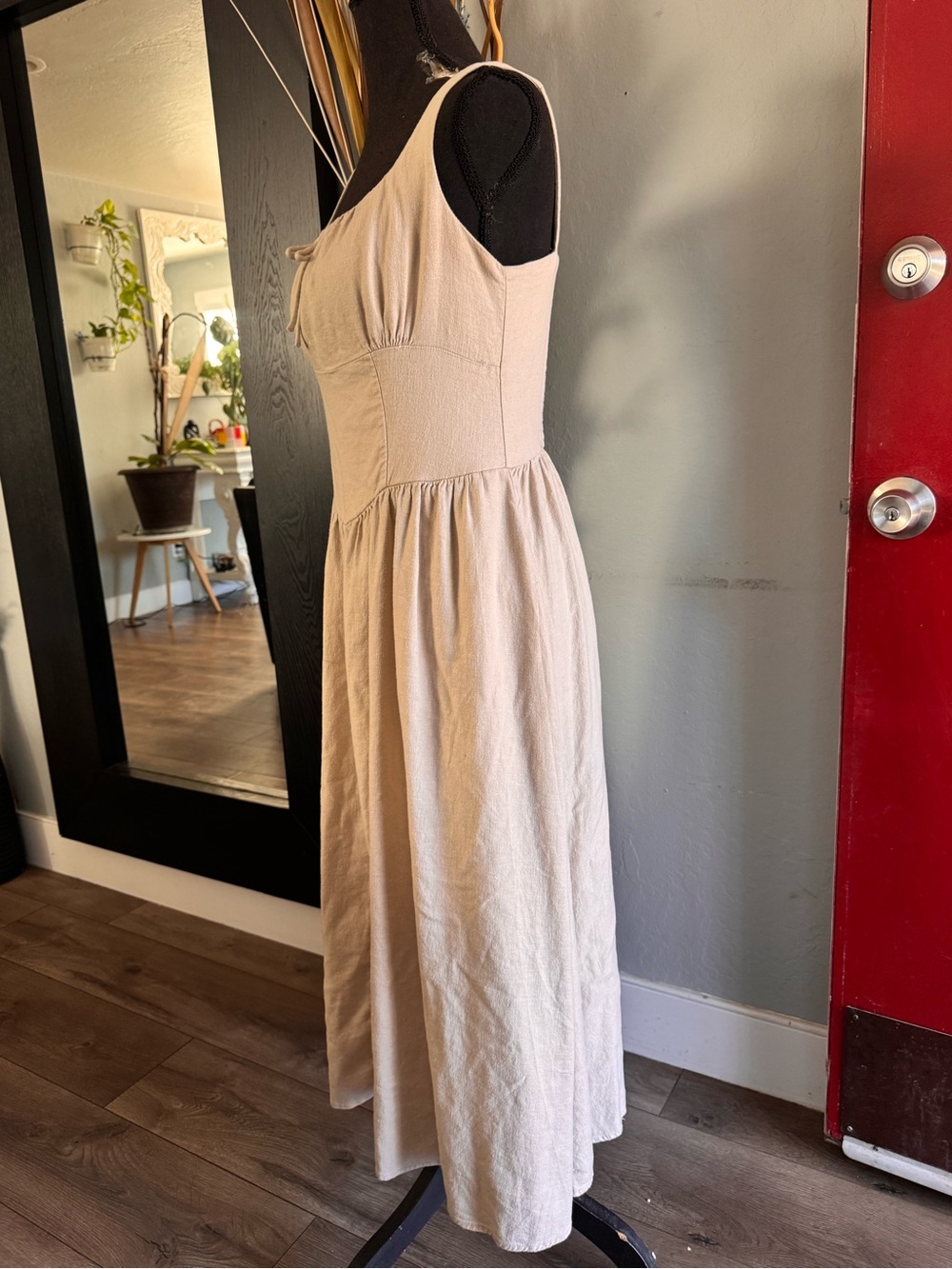 House of Harlow 1960 Neutral Midi Dress with Scoop Neck, size Medium - Picture 5 of 10